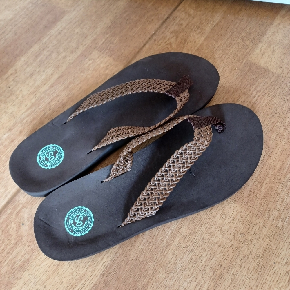 So flip flops  women's size 8 Summer Footwear